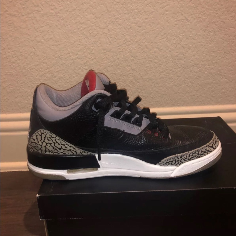 Jordan 3 Black Cements 2011 - Picture 2 of 6